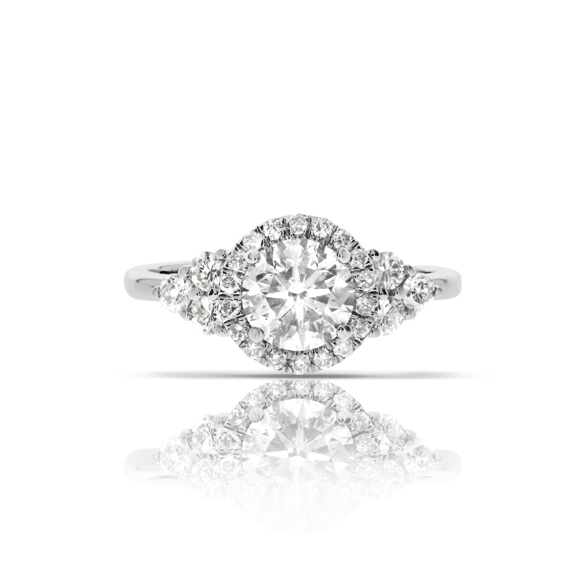 1.40 Carat Diamond Vintage Halo Ring Fashion Icon